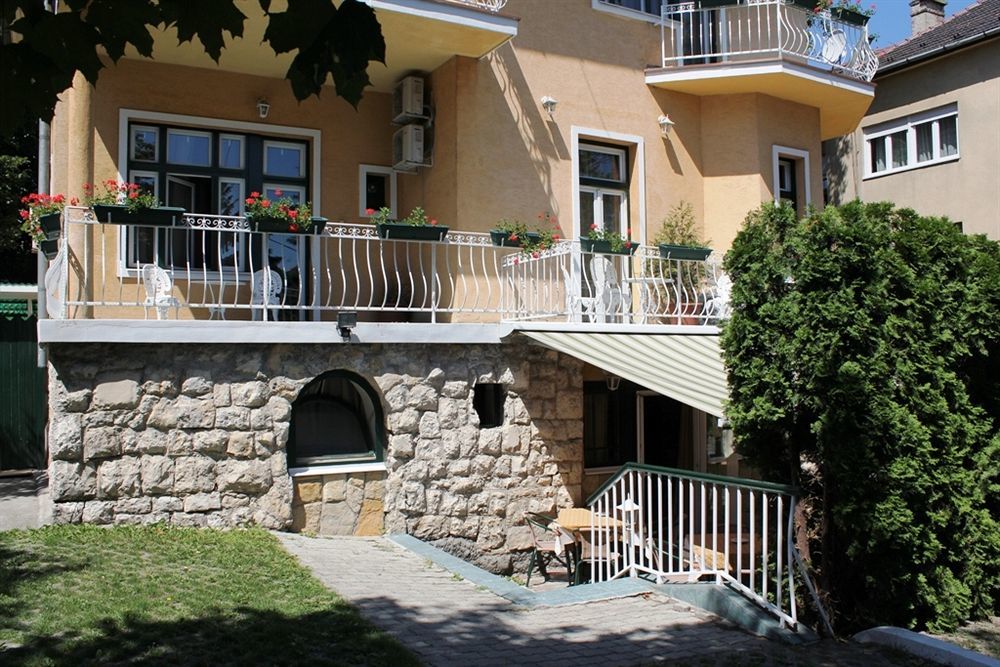 Villa Hotel Kristal Budapest Ngoại thất bức ảnh