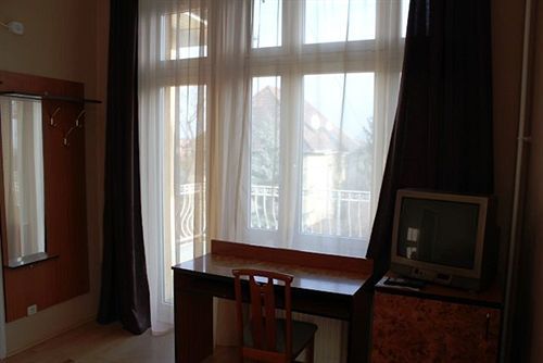 Villa Hotel Kristal Budapest Ngoại thất bức ảnh